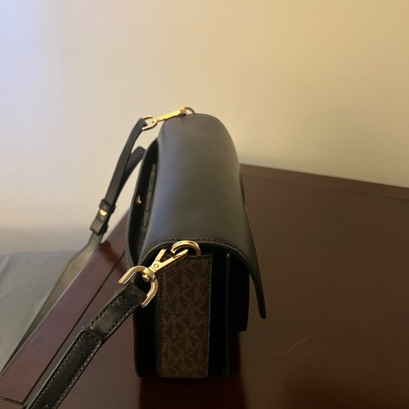 MK - Picture 10 of 14